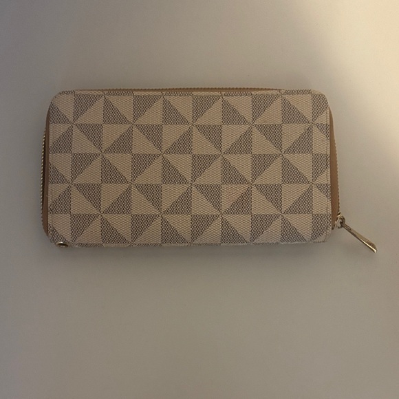 Geometric Patterned Beige and Brown Women's Wallet - Picture 1 of 3
